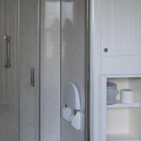 Squirrels Retreat - Uk30821